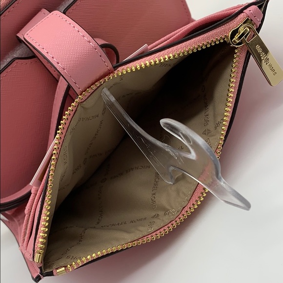 MICHAEL KORS LG DOUBLE ZIP WRISTLET CARNATION - Picture 14 of 16